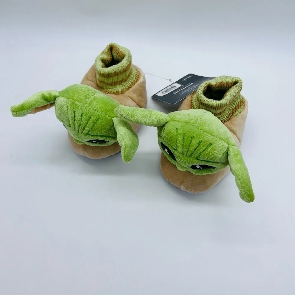 DISNEY BABY YODA The Mandalorian HOUSE SHOES SIZE 3-4 NWT